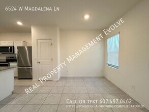 6524 W Magdalena Ln in Phoenix, AZ - Building Photo - Building Photo