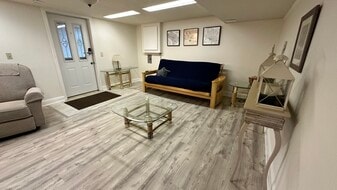 11423 Schuylkill Rd, Unit BSMT in Rockville, MD - Building Photo