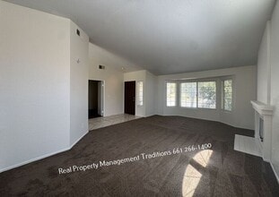 3130 Hampton Rd in Palmdale, CA - Building Photo - Building Photo