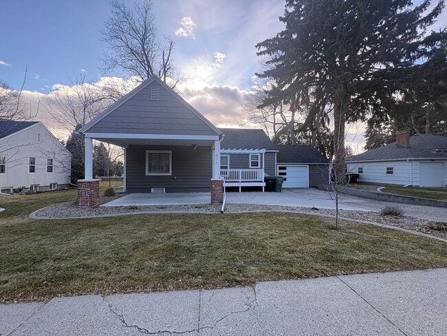 816 Poly Dr in Billings, MT - Building Photo - Building Photo