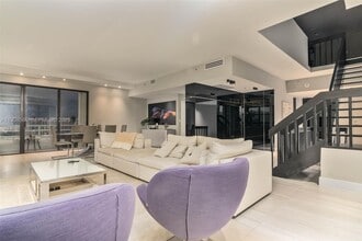 20355 NE 34th Ct in Aventura, FL - Building Photo - Building Photo