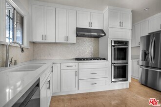 157 S Elm Dr in Beverly Hills, CA - Building Photo - Building Photo