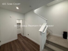 601 Somi Ct in Hayward, CA - Building Photo - Building Photo