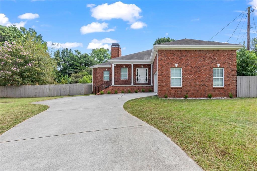 208 Victoria Ln in Hapeville, GA - Building Photo