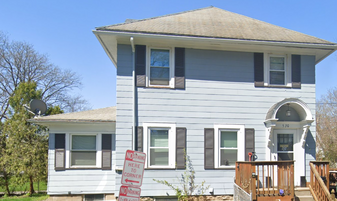 530 Lakeview Park in Rochester, NY - Building Photo