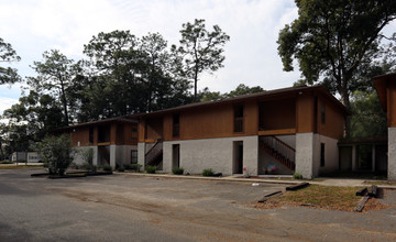 Sycamore Village in Jacksonville, FL - Building Photo - Building Photo