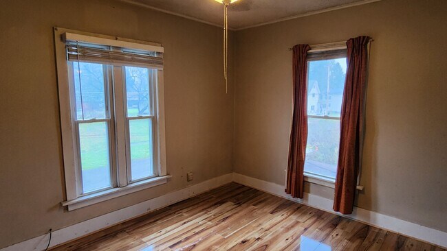 89-91 Summit St-Unit -Apartment 91 - Upper in Salamanca, NY - Building Photo - Building Photo