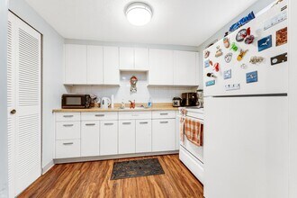 Pine Ridge Apartments in Morgantown, WV - Building Photo - Building Photo