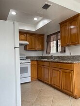 321 N Marguerita Ave in Alhambra, CA - Building Photo - Building Photo