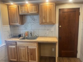 102 Tulane Rd in Buffalo, NY - Building Photo