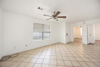 5315 Cherie Crest Ct in Houston, TX - Building Photo - Building Photo