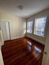 884 Huntington Ave, Unit 7 in Boston, MA - Building Photo - Building Photo