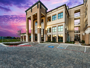 The Mark at Arlington in Arlington, TX - Foto de edificio - Building Photo