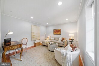 304 Parkview Ave in Gaithersburg, MD - Building Photo - Building Photo