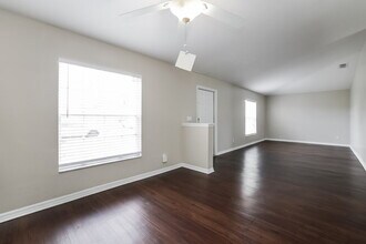 313 SE 26th Terrace in Cape Coral, FL - Building Photo - Building Photo
