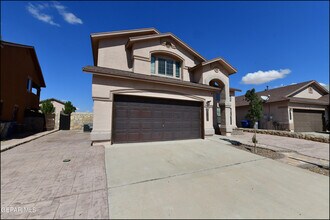 3257 Sunset Point Dr in El Paso, TX - Building Photo - Building Photo