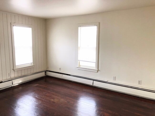 3 Tomlinson St in Ansonia, CT - Building Photo - Building Photo