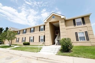 Rolling Hills at Elm Creek Apartments