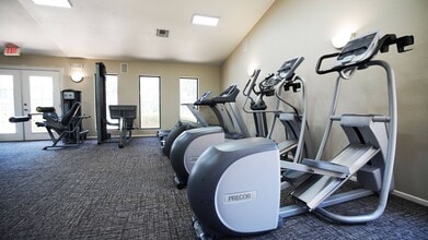 The Springs Apartments in Tucson, AZ - Building Photo - Building Photo