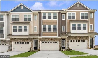 525 Abigail Ave in Waynesboro, PA - Building Photo