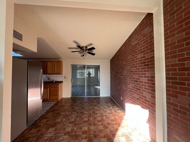 103 1st St in Huachuca City, AZ - Building Photo - Building Photo