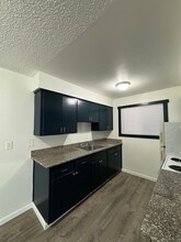 Stark Street Crossing in Portland, OR - Building Photo - Interior Photo