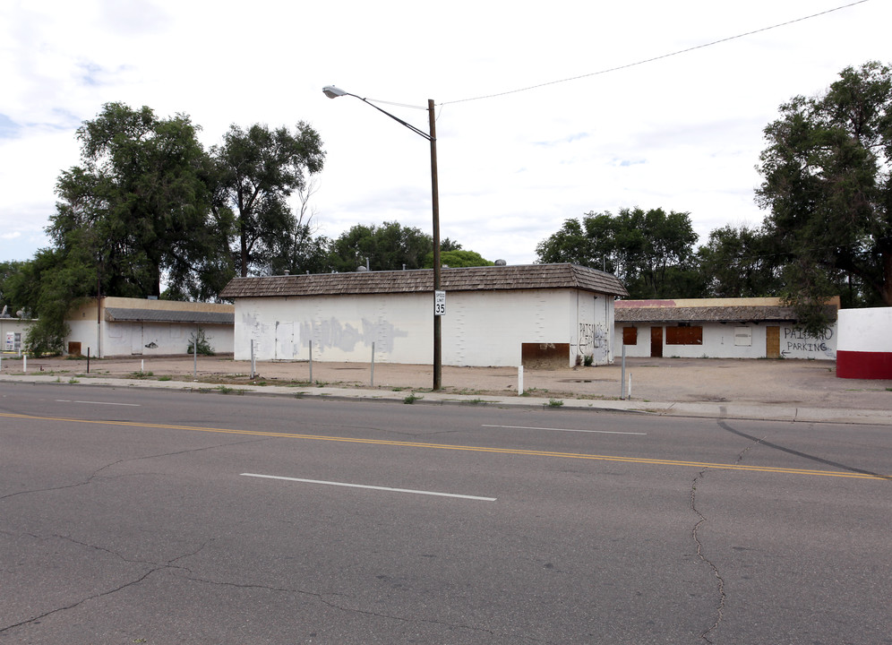 Johnny's Motel in Pueblo, CO - Building Photo