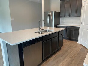404 Grasslands Trl in Hutto, TX - Building Photo - Building Photo
