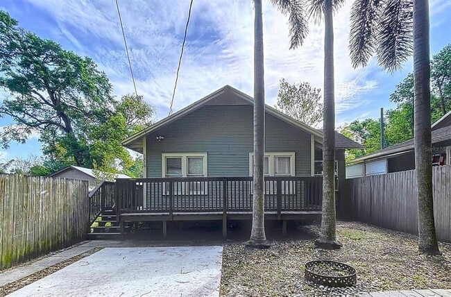property at 1016 S Dakota Ave