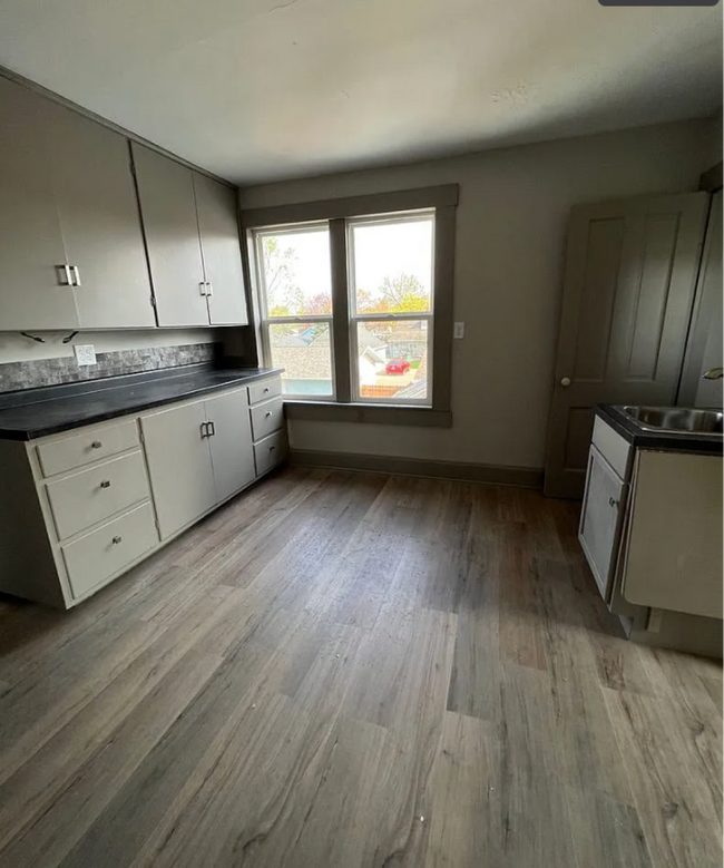 1025-1027 Redfield St in La crosse, WI - Building Photo - Building Photo