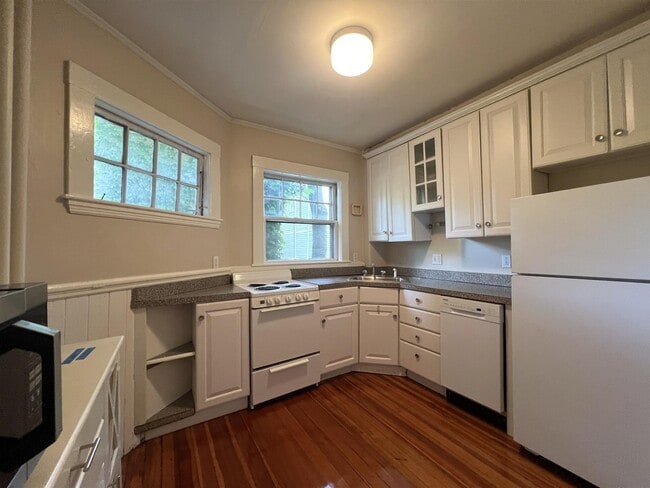 448 Broadway, Unit #2 in Cambridge, MA - Foto de edificio - Building Photo