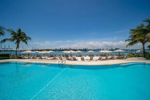 910 West Ave, Unit 0338 in Miami Beach, FL - Building Photo