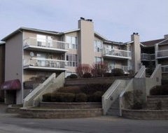 Parkview Village in Calgary, AB - Building Photo - Building Photo