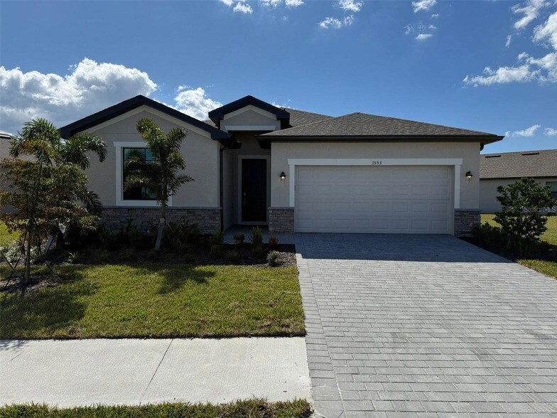 1553 Saddlewood Cir in Port Charlotte, FL - Building Photo