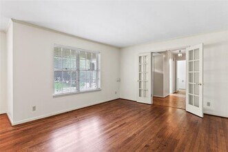9803 Windledge Dr in Dallas, TX - Building Photo - Building Photo