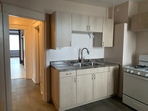 122 W 4th St in Duluth, MN - Building Photo - Building Photo