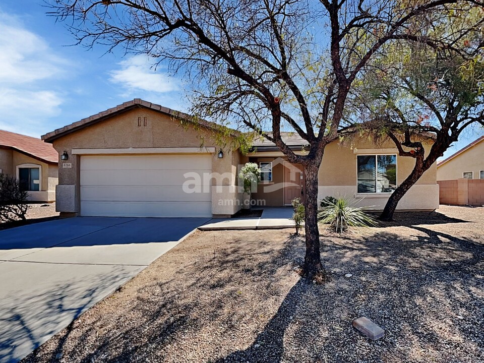 4766 E Twinflower Pl in Tucson, AZ - Foto de edificio