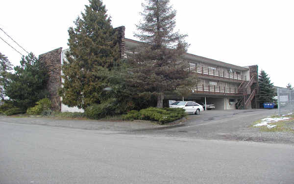 Jonhil Apartments in Burien, WA - Building Photo