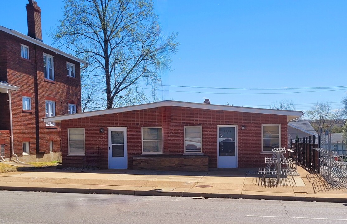 3292-3294 Watson Rd in St. Louis, MO - Building Photo