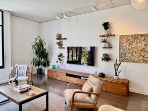 150 Lombard St in San Francisco, CA - Foto de edificio - Building Photo