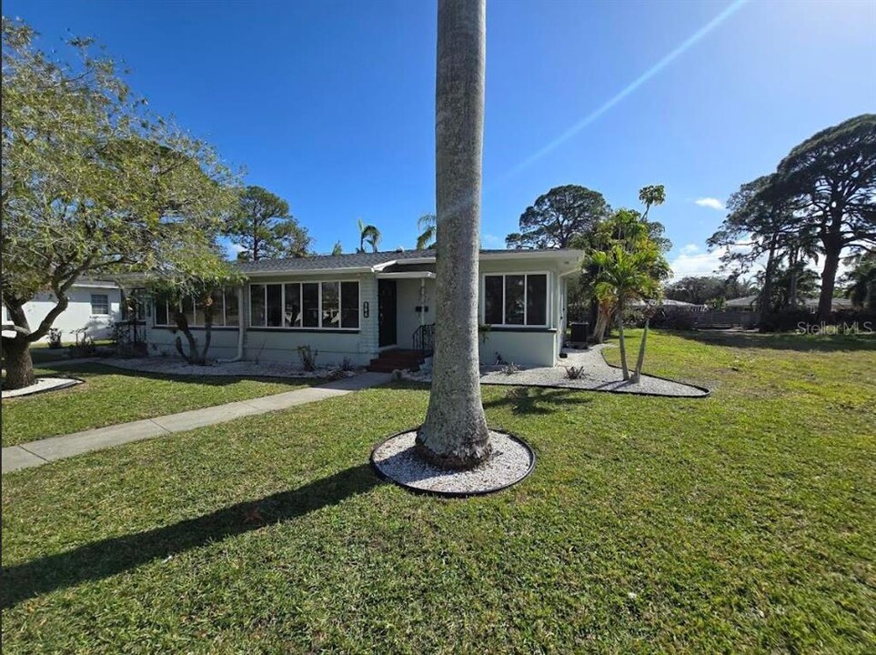 265 Mateo Way NE in St. Petersburg, FL - Building Photo