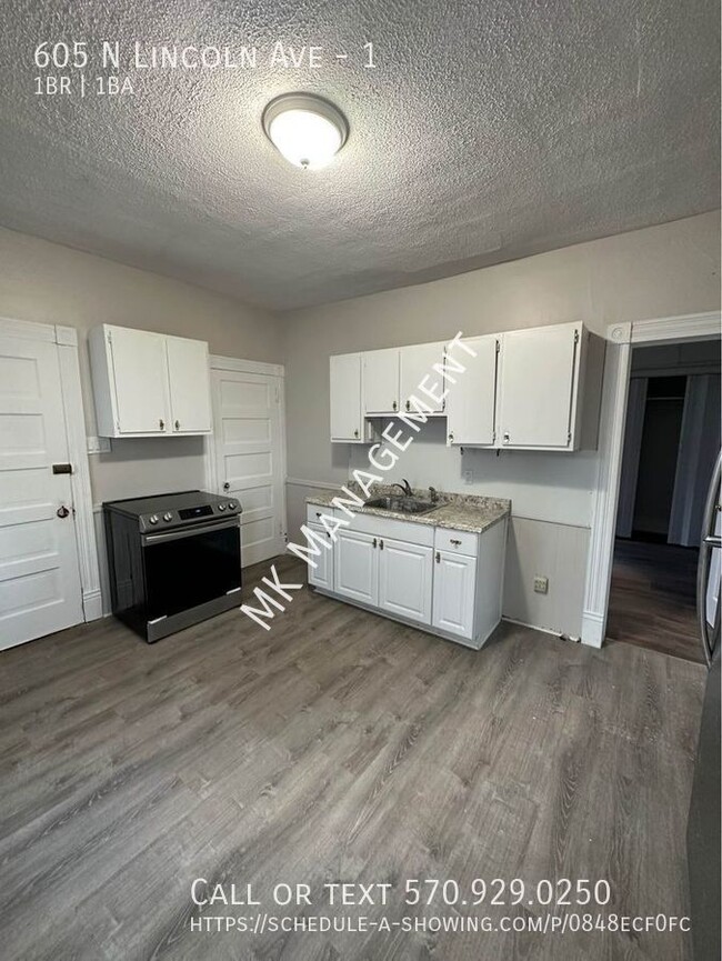 property at 605 N Lincoln Ave