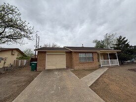 2292 Lema Rd SE in Rio Rancho, NM - Building Photo