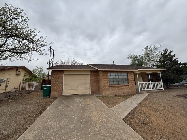 property at 2292 Lema Rd SE