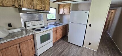 2005 Shaw Ct in Raleigh, NC - Building Photo - Building Photo