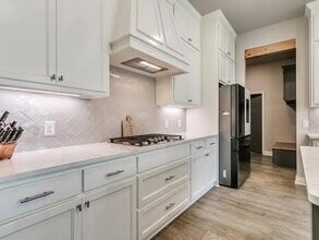 18704 Neri Dr in Edmond, OK - Building Photo - Building Photo