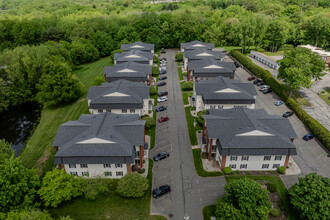 Falls Woods Condominiums in South Hadley, MA - Building Photo - Building Photo