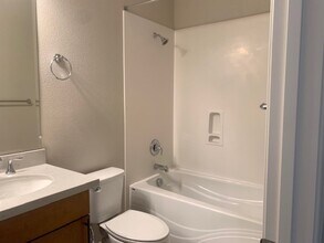 7065 Coombsville Lp in Dublin, CA - Building Photo - Building Photo