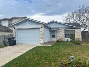 15431 Cross Vine in San Antonio, TX - Building Photo - Building Photo