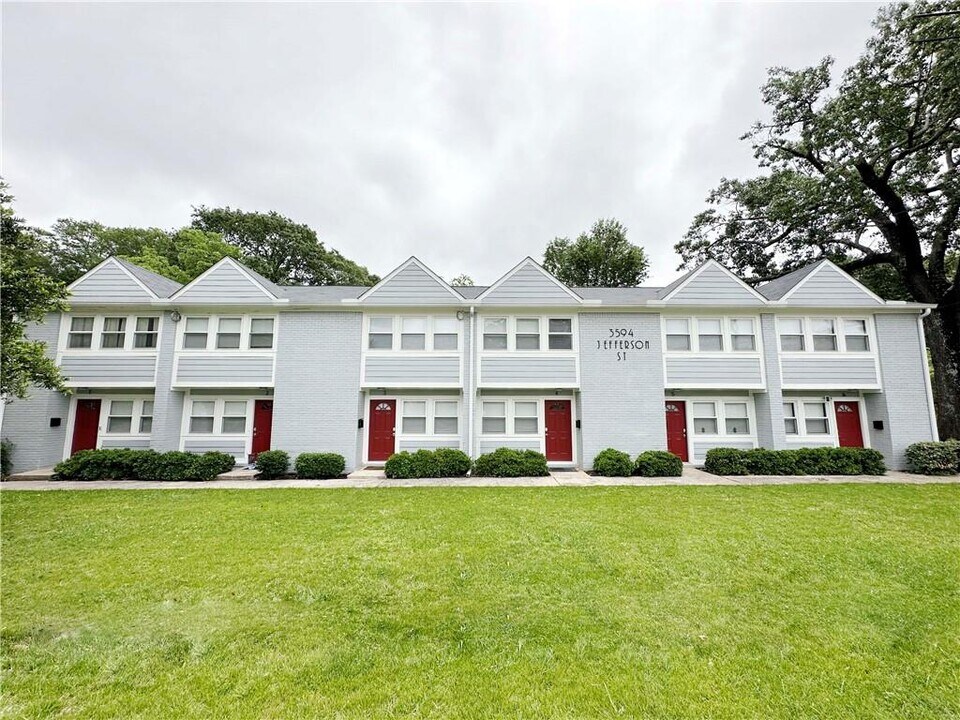 3594 Jefferson St Photo